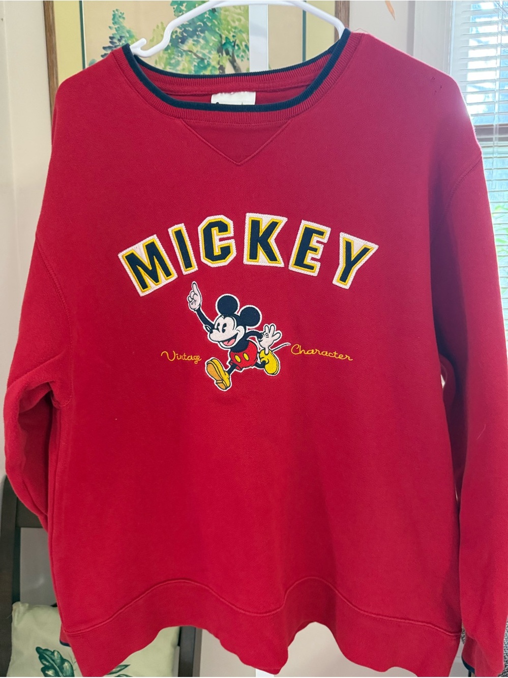 Walt Disney World Mickey Mouse Embroidered Sweatshirt. Size Medium. Good Prelove